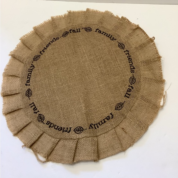 The Prairie  by Rachel Ashwell Round Burlap Placemats Inscribed 15.5 in - Picture 3 of 7
